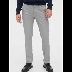 NWT Gap Modern Khakis in Skinny Fit with GapFlex